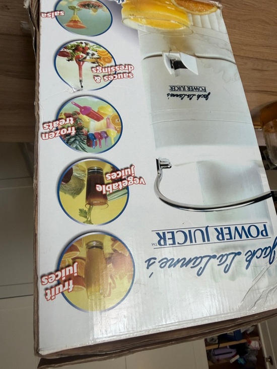 - White - Picture 4 of 5